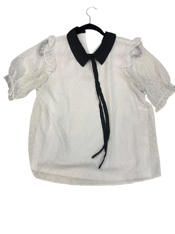 Women's Blouse with Low CollarBlouse Short Sleeve By Cece In White, Size: M