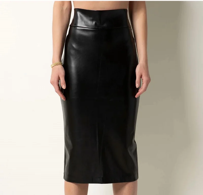 Women's U-Shaped Hem SkirtsGalatia Skirt In Black