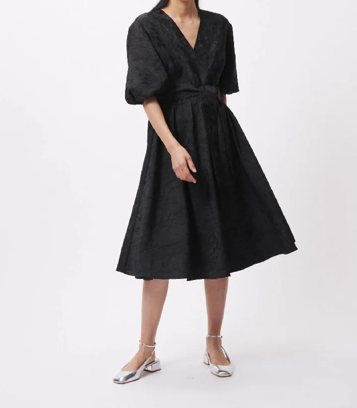 Women's Short-Sleeve DressesNoely Midi Dress In Black