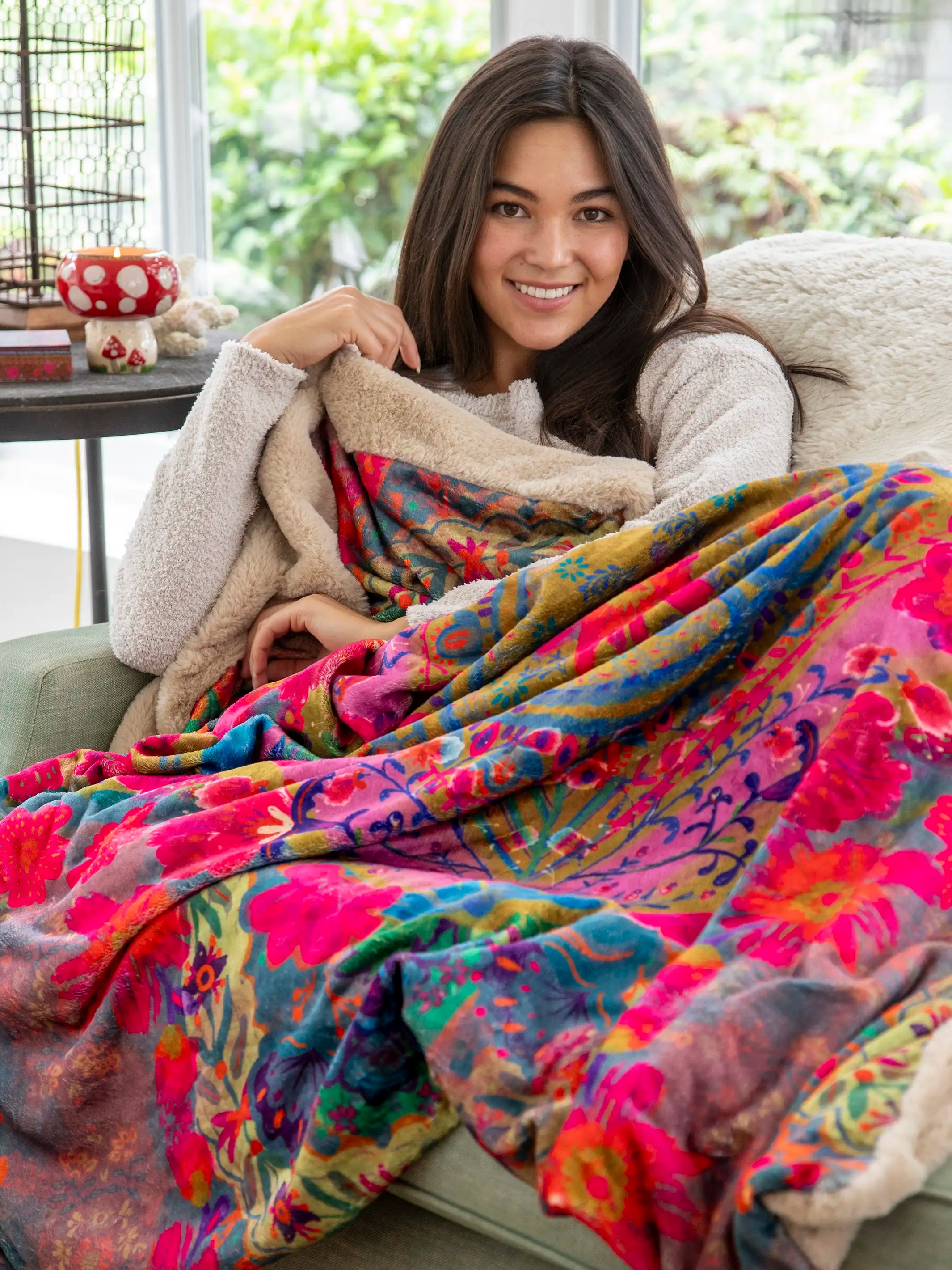 women's pajamas for loungingFaux Fur Throw Blanket - Fuchsia Mandala