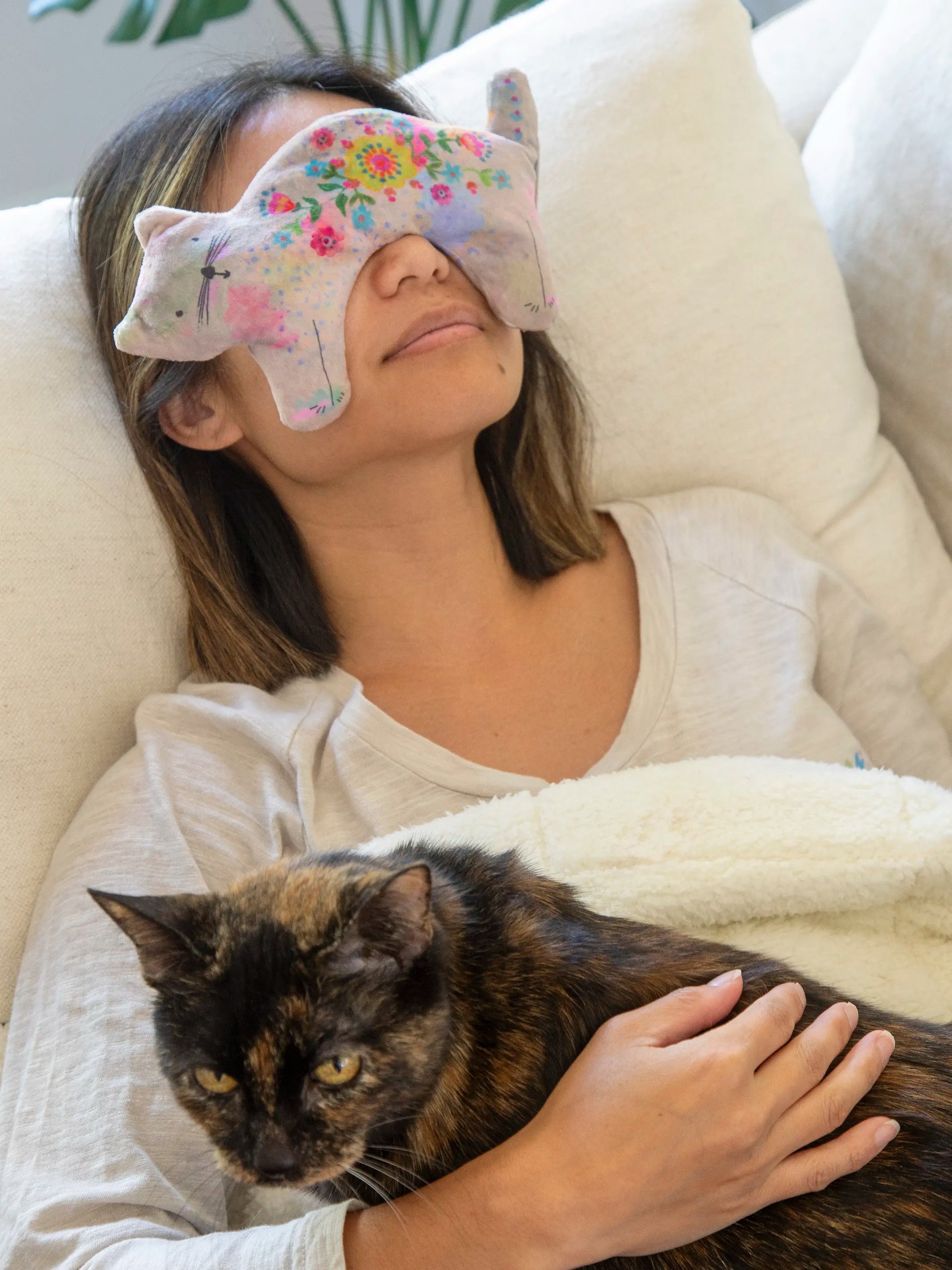 women's pajamas with a cozy, warm feelWeighted Eye Mask - Cat